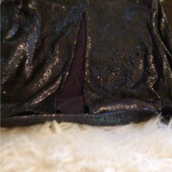 NEW! Rare WILDFOX  split back sequin blouse - Picture 2 of 4